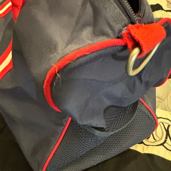 TOMMY HILFIGER VINTAGE DUFFLE BAG 🔥🔥🔥🔥 - Picture 5 of 8